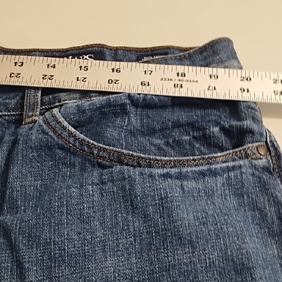 Chaps Blue Relaxed Fit Denim Jeans Everyday Comfort - Picture 3 of 13